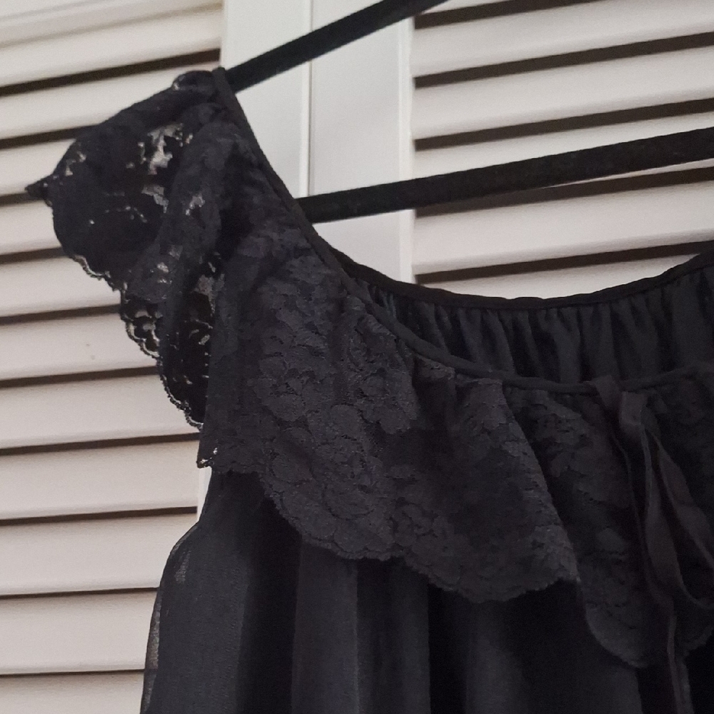 Elegant Black Vintage Nightgown By Jenelle of California - Picture 5 of 10